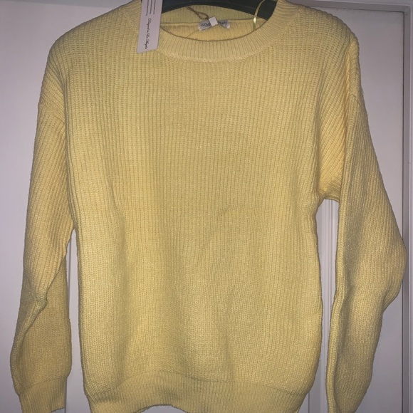Lemon yellow open back sweater - Picture 2 of 3